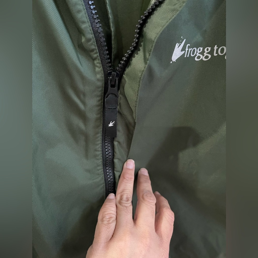 Frogg Toggs Mens Green Long Sleeve Zip Front Hooded Windbreaker Jacket Sz M/L - Picture 6 of 8